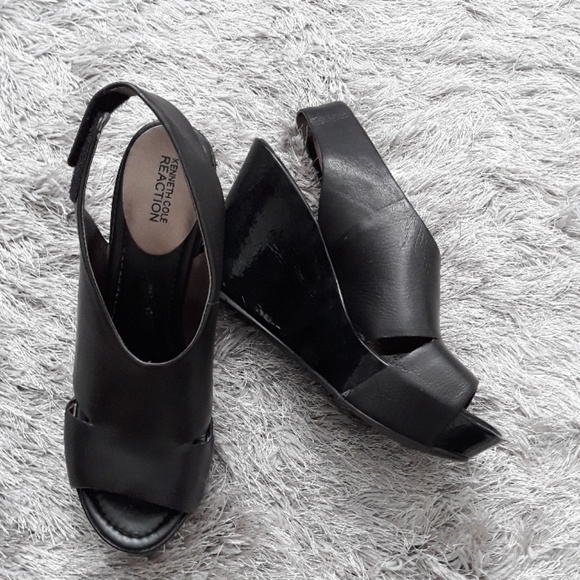 Shoes - Picture 2 of 7